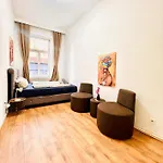 9Br Apartment For 18P, 12Min Walk To Augarten