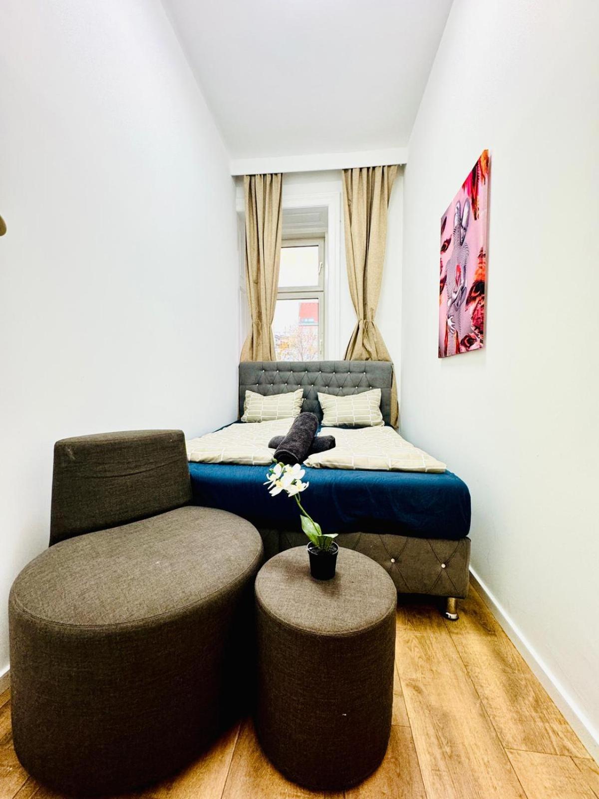 9br For 18p, 12min Walk To Augarten * Wien