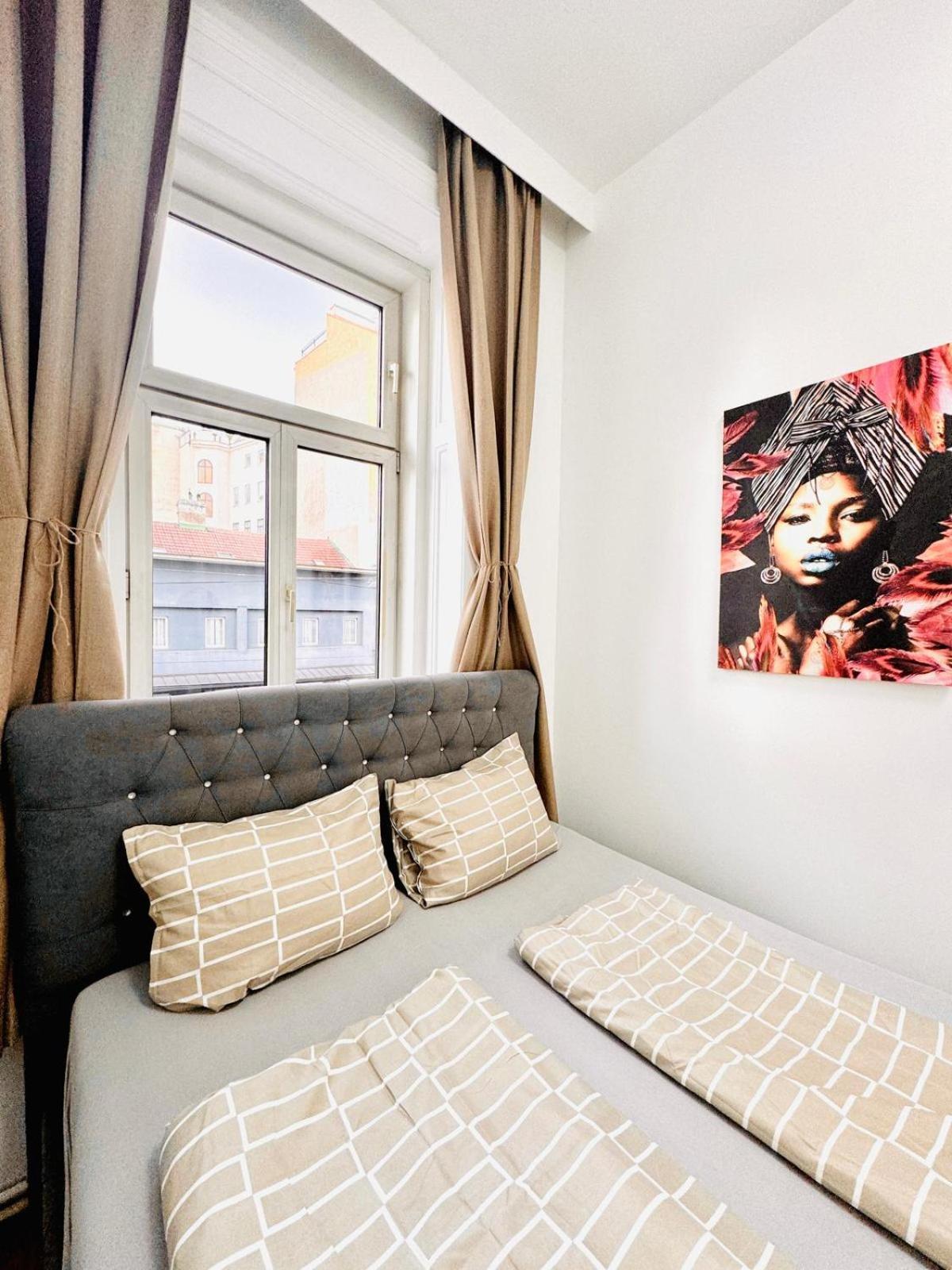 Apartment 9br For 18p, 12min Walk To Augarten *