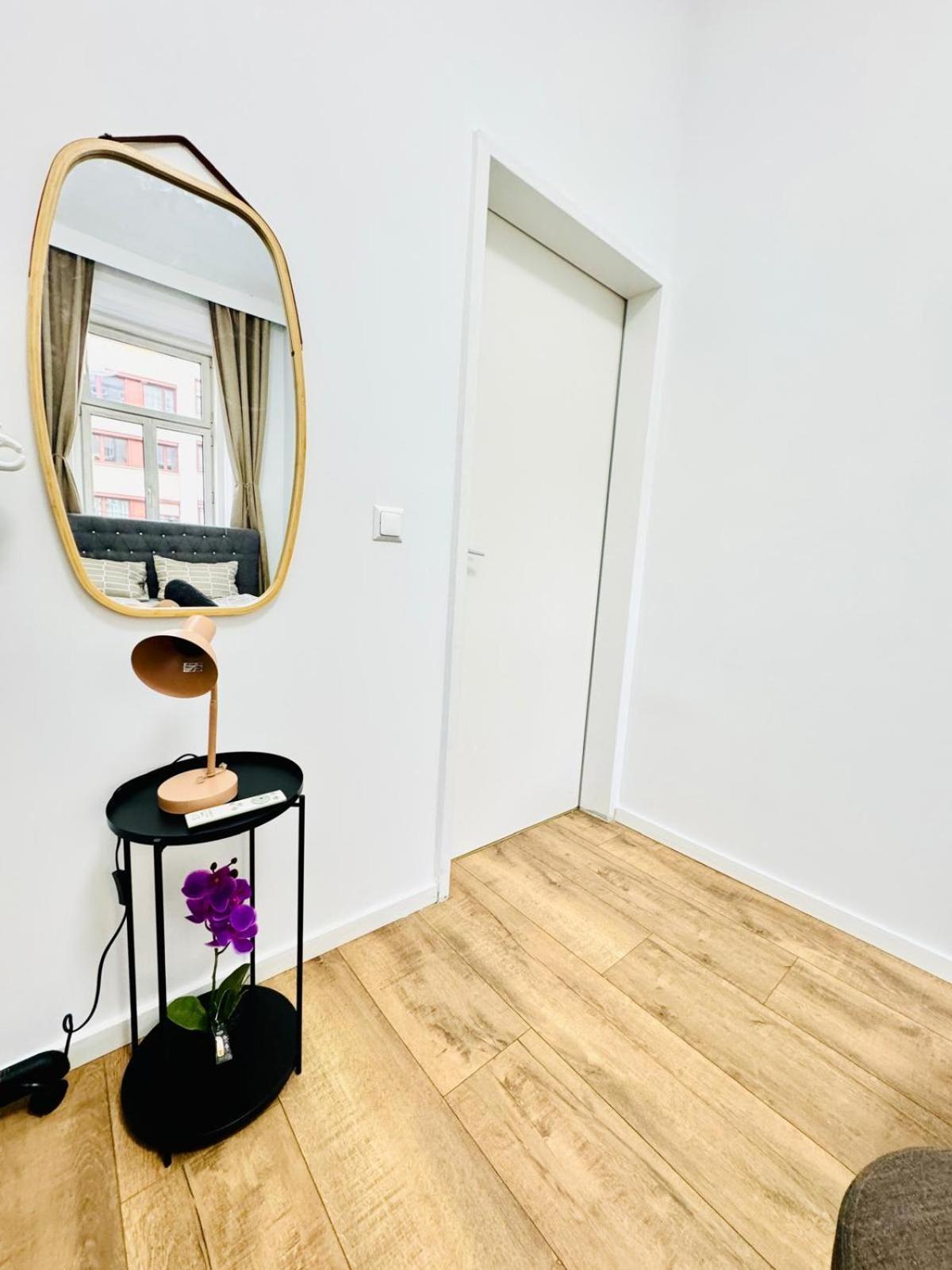 Apartment 9br For 18p, 12min Walk To Augarten