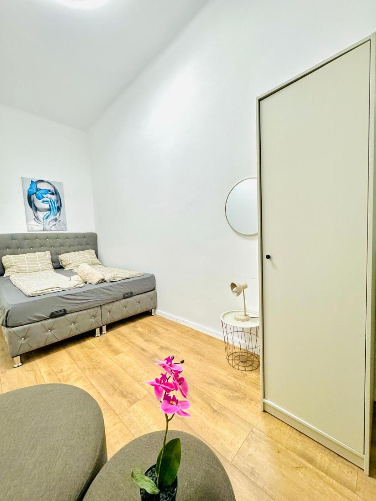 Apartment 9br For 18p, 12min Walk To Augarten