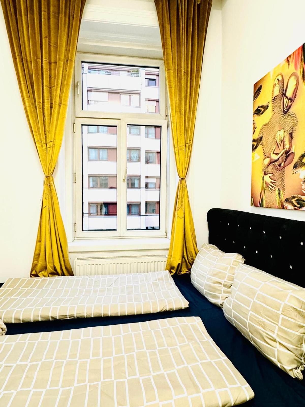 9br For 18p, 12min Walk To Augarten * Wien