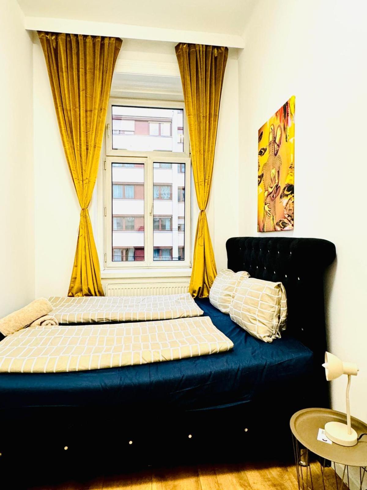 9br For 18p, 12min Walk To Augarten Wien