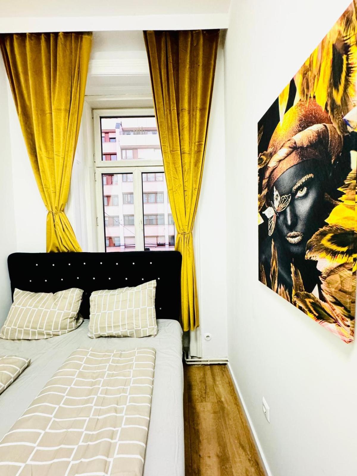 9br For 18p, 12min Walk To Augarten Apartment *
