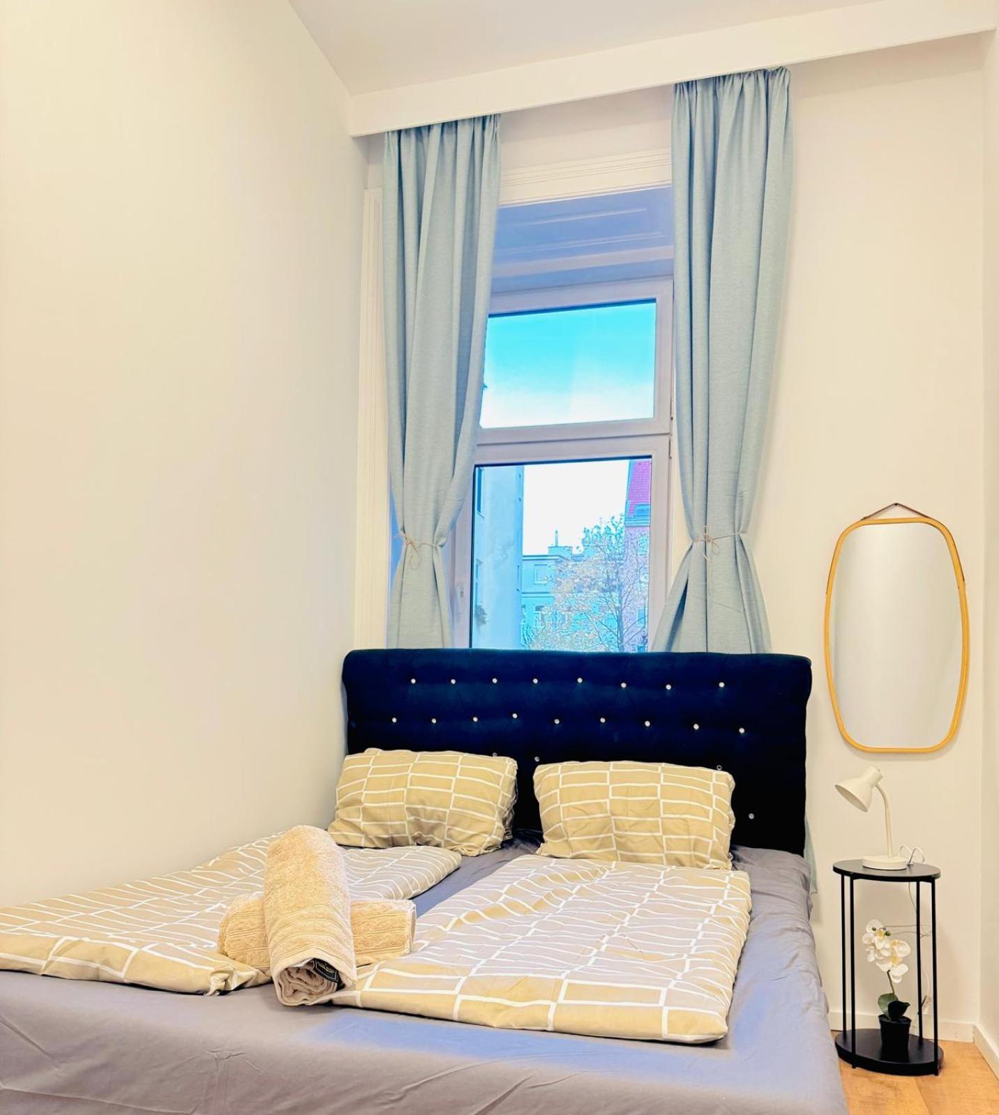 9br For 18p, 12min Walk To Augarten *