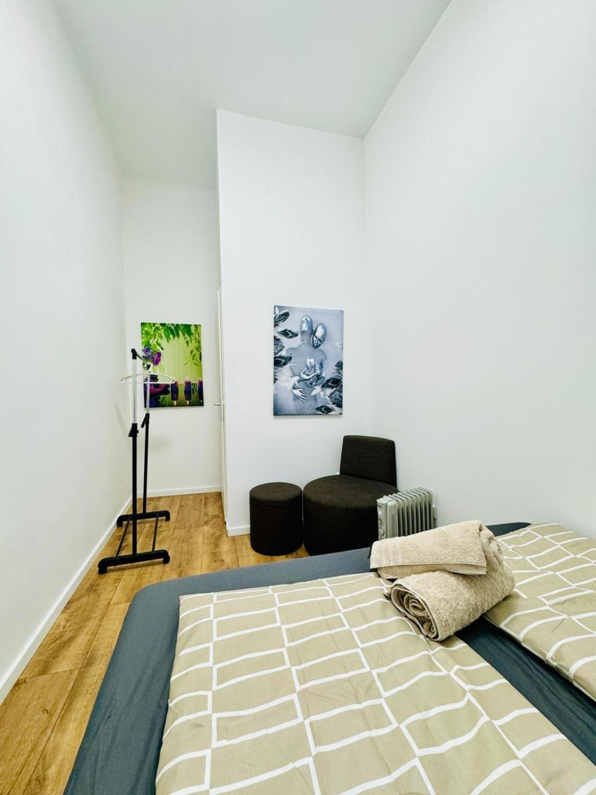 9br For 18p, 12min Walk To Augarten Wien